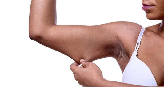 Dites adieu aux bras flasques et à la cellulite : le secret pour une allure redéfinie